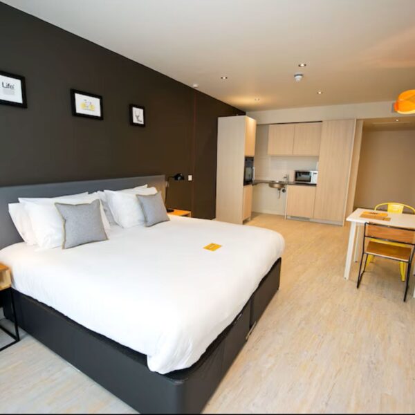 jwl-interiors-mf-ceilings-stay-city-hotel-york